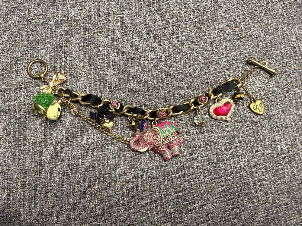 Betsey Johnson Moroccan Adventure Elephant Mouse Charm Bracelet 7.5 Inches